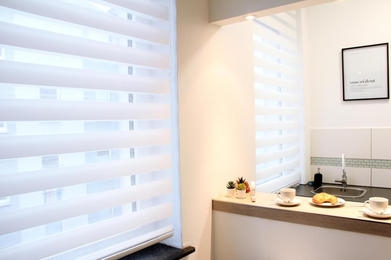 Secret Hideaways Cozystudio Superior Apartments Mit Wifi L 450M Bis Uni L Messe L Flughafen L Zoo Duisburg Luaran gambar