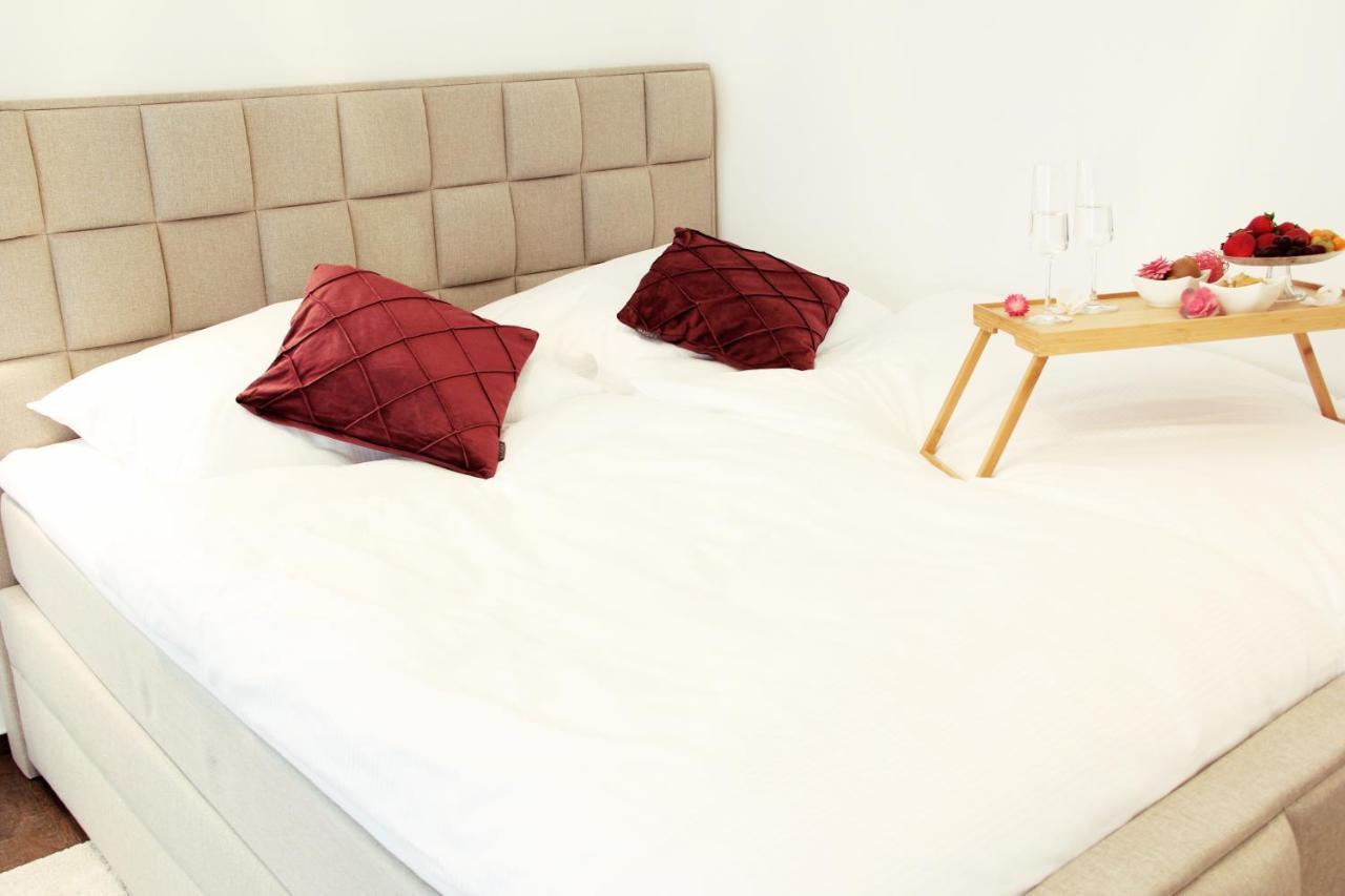 Secret Hideaways Cozystudio Superior Apartments Mit Wifi L 450M Bis Uni L Messe L Flughafen L Zoo Duisburg Luaran gambar